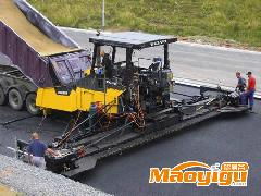 通達(dá)公路工程機(jī)械配件廠 專業(yè)設(shè)備租賃與安裝一站式服務(wù)，助力工程高效推進(jìn)